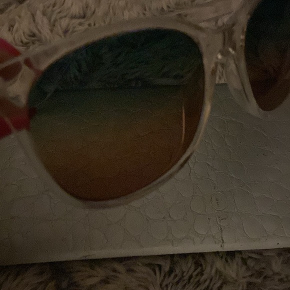 Clear frame sunglasses 🕶️ - Picture 4 of 15